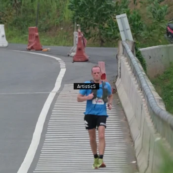 Runner Photo 8994578