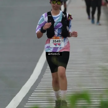 Runner Photo 8994602