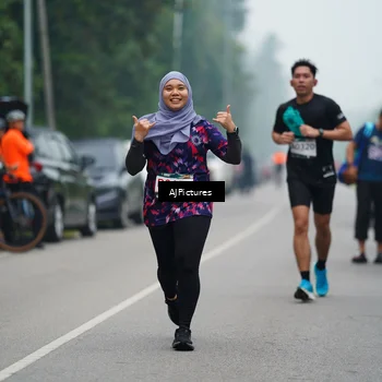 Runner Photo 8999416
