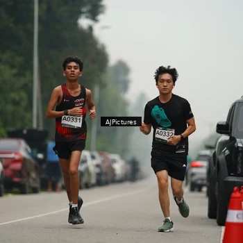 Runner Photo 8999435