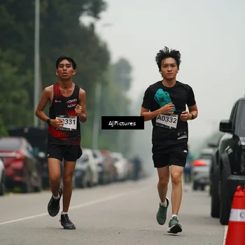 Runner Photo 8999438