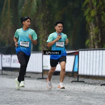 Runner Photo 8999472