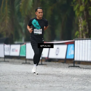 Runner Photo 8999489