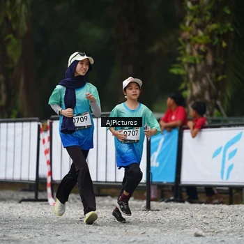 Runner Photo 8999545