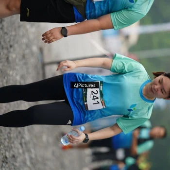 Runner Photo 8999665