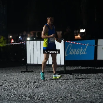 Runner Photo 9000200
