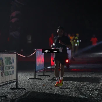 Runner Photo 9000502