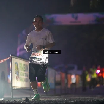Runner Photo 9000804