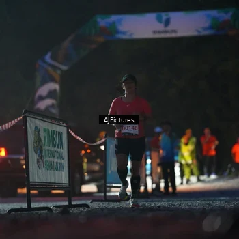Runner Photo 9000830