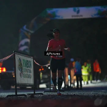 Runner Photo 9000845