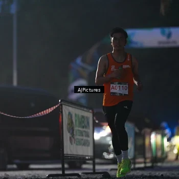 Runner Photo 9000911