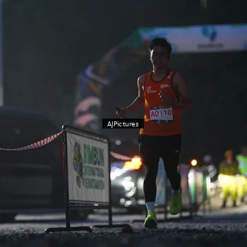 Runner Photo 9000921