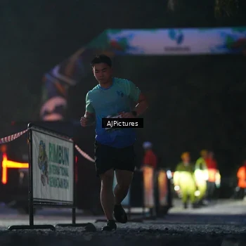 Runner Photo 9000944