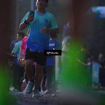 Runner Photo 9000995