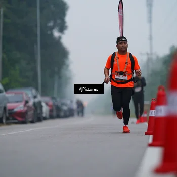 Runner Photo 9001404