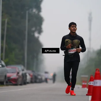 Runner Photo 9001412