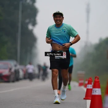 Runner Photo 9001441