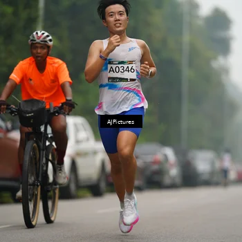 Runner Photo 9002108