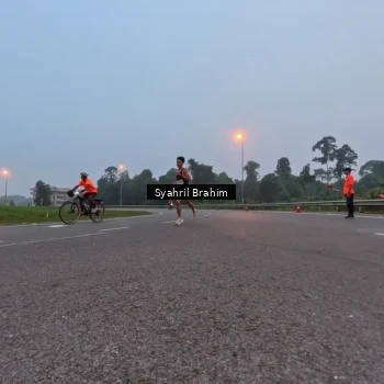 Runner Photo 9002573