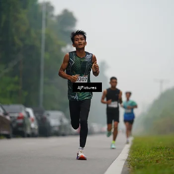 Runner Photo 9002602