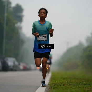 Runner Photo 9002606