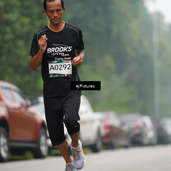 Runner Photo 9002658