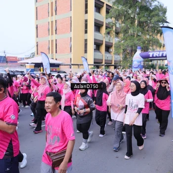Runner Photo 9004796