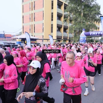Runner Photo 9004818
