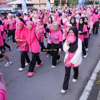 Runner Photo 9004825