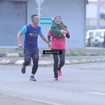 Runner Photo 9004874