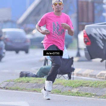 Runner Photo 9004885
