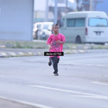 Runner Photo 9004886