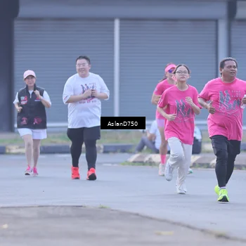Runner Photo 9004888