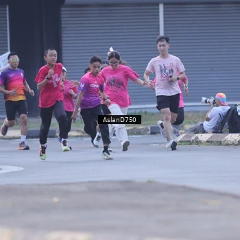 Runner Photo 9004893