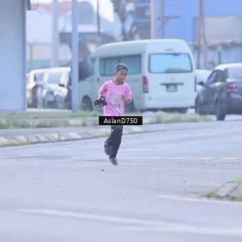 Runner Photo 9004899