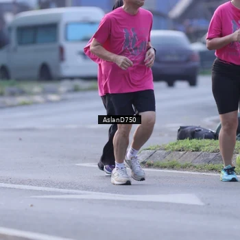 Runner Photo 9004916
