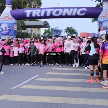 Runner Photo 9005040