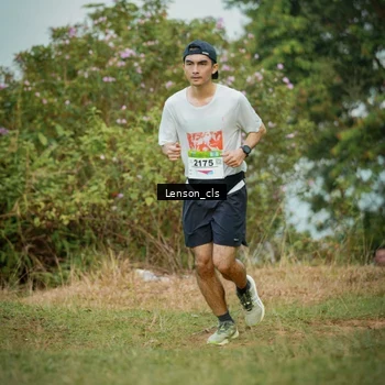 Runner Photo 9007836