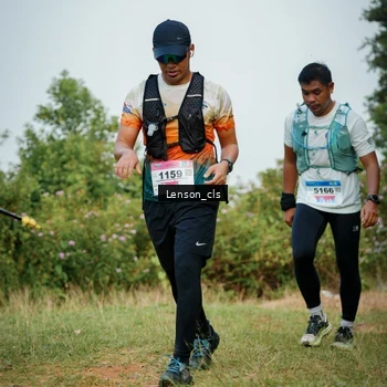 Runner Photo 9010210