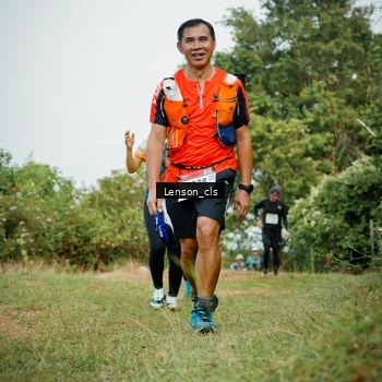 Runner Photo 9011041
