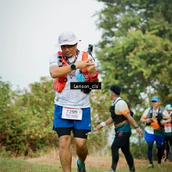 Runner Photo 9012133