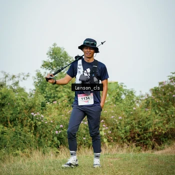 Runner Photo 9012135