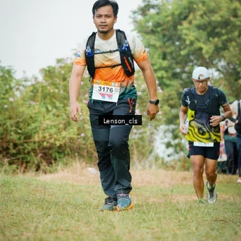 Runner Photo 9012403