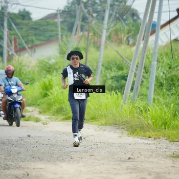 Runner Photo 9012908