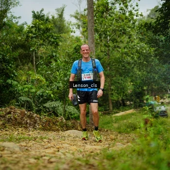 Runner Photo 9012980