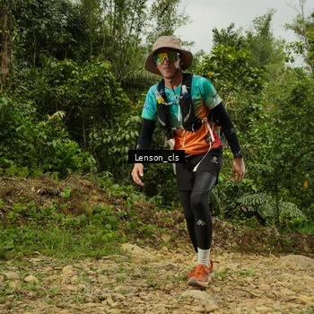 Runner Photo 9013097