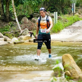 Runner Photo 9015075