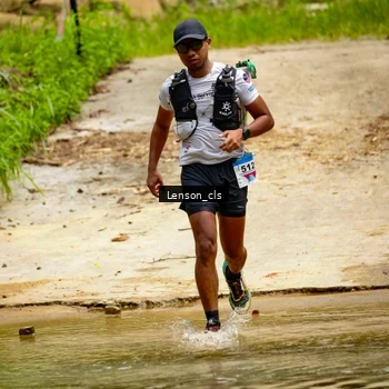 Runner Photo 9015342