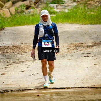 Runner Photo 9015543