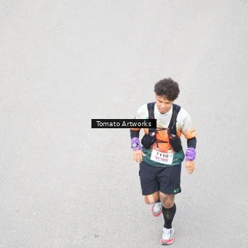 Runner Photo 9025040
